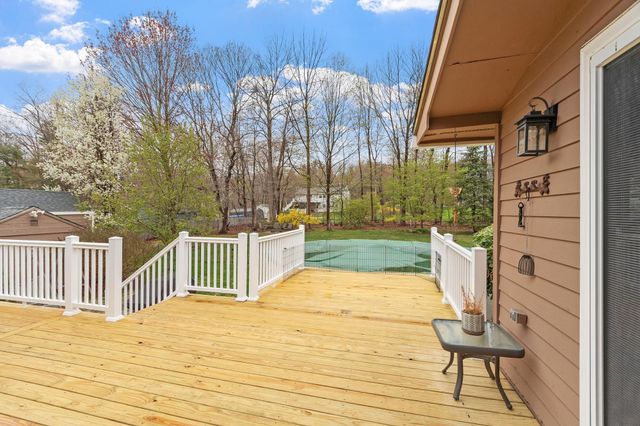 3 Westgate Road, Derry, NH 03038