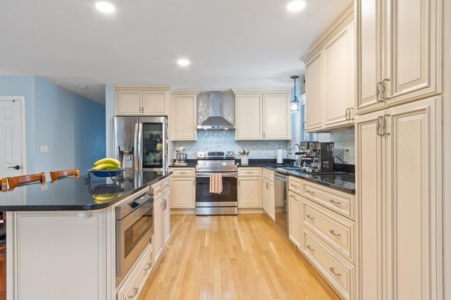 3 Westgate Road, Derry, NH 03038
