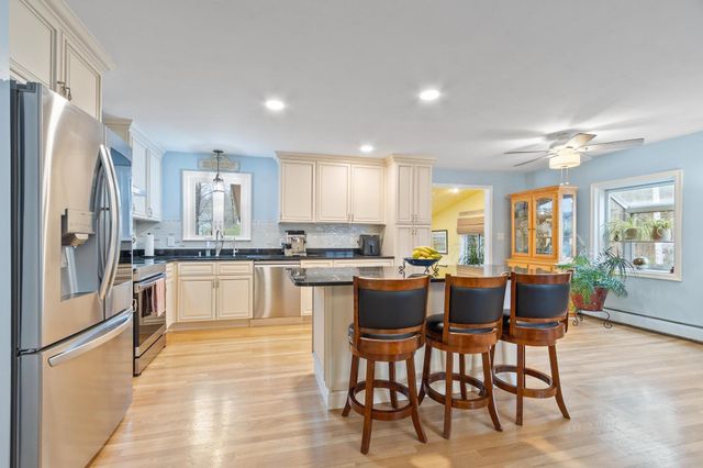3 Westgate Road, Derry, NH 03038