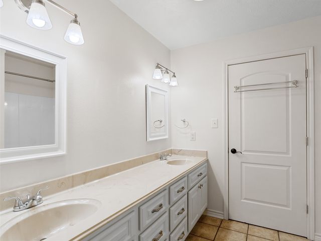 2976 CR 217 E, Henderson, TX 75652