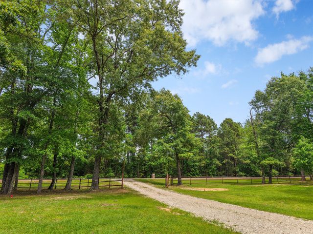 2976 CR 217 E, Henderson, TX 75652