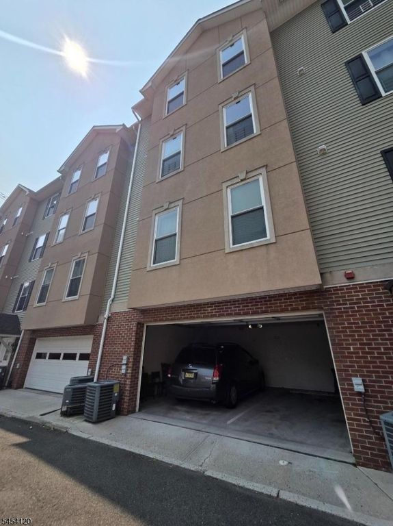 564 52Nd St 205, West New York Town, NJ 07093 — photo 2