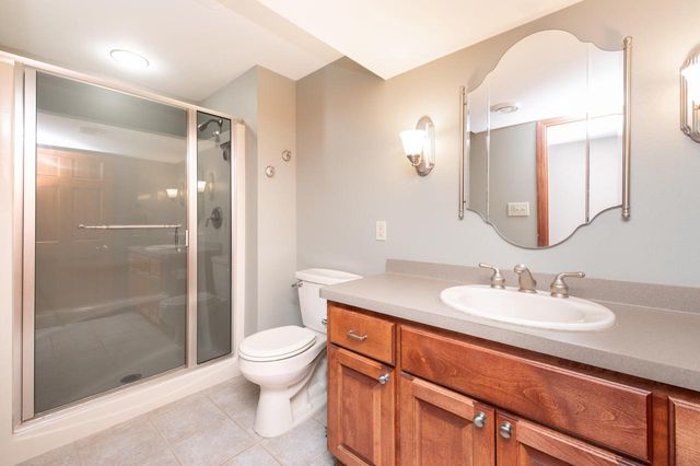 1815 Bark River DRIVE, Hartland, WI 53029