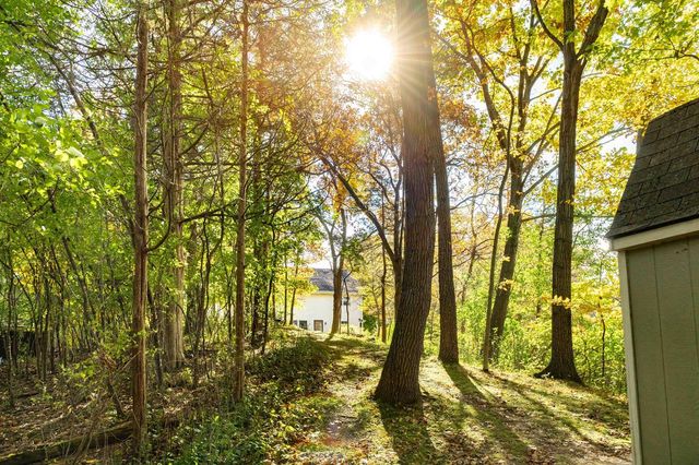 1815 Bark River DRIVE, Hartland, WI 53029