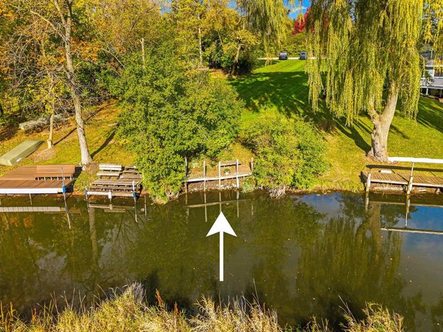 1815 Bark River DRIVE, Hartland, WI 53029