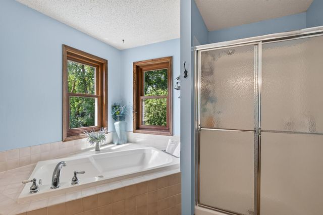 17664 Kettering Trail, Lakeville, MN 55044