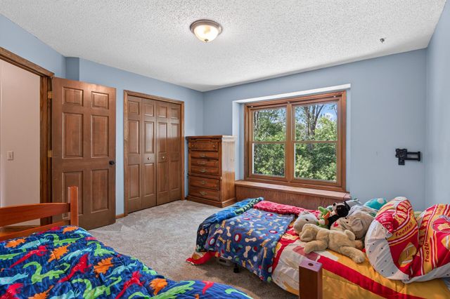 17664 Kettering Trail, Lakeville, MN 55044