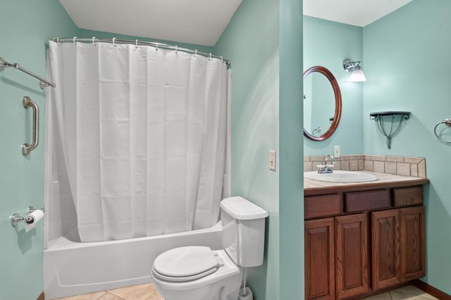 17664 Kettering Trail, Lakeville, MN 55044