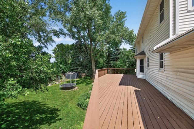 17664 Kettering Trail, Lakeville, MN 55044