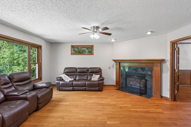 17664 Kettering Trail, Lakeville, MN 55044