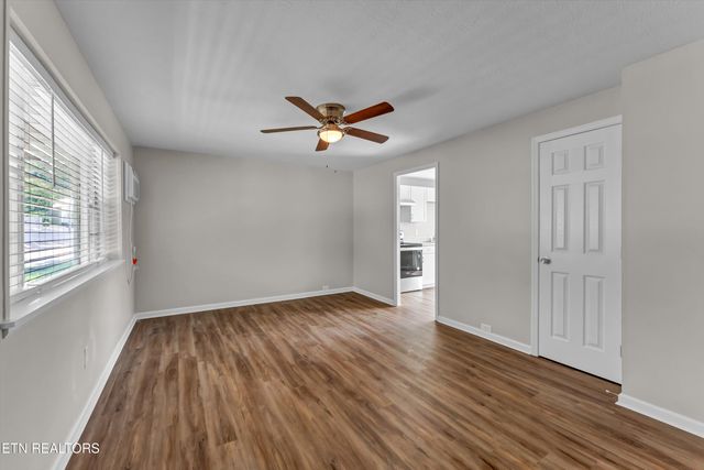 169 Tacoma Rd, Oak Ridge, TN 37830