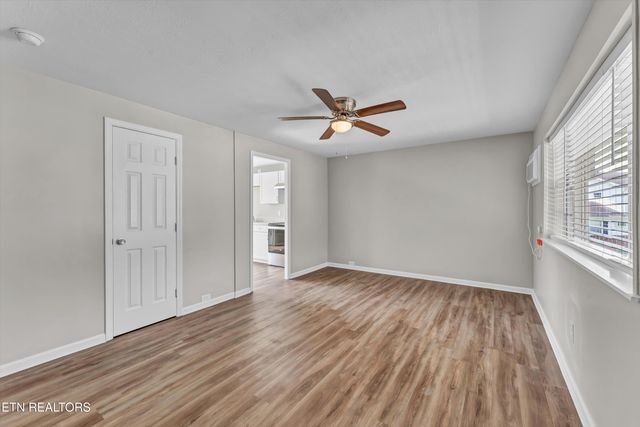 169 Tacoma Rd, Oak Ridge, TN 37830