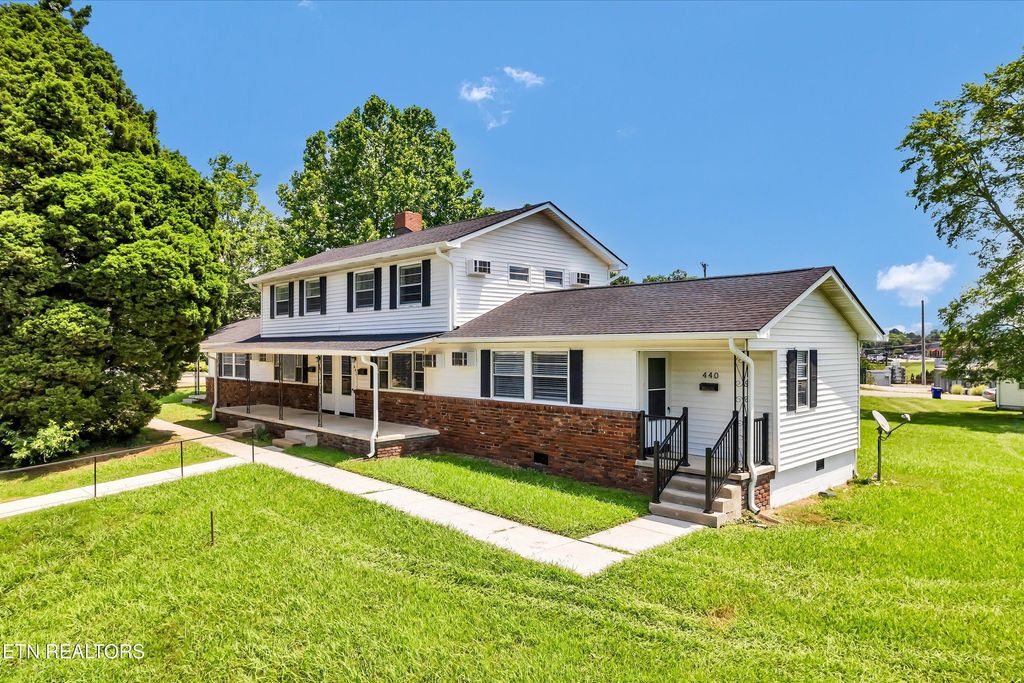 169 Tacoma Rd, Oak Ridge, TN 37830