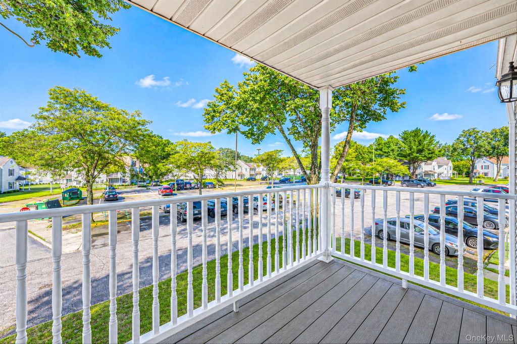 147 Fairview Circle 147, Middle Island, NY 11953 — photo 4
