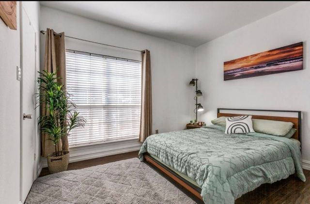 3550 Country Square Drive 109, Carrollton, TX 75006