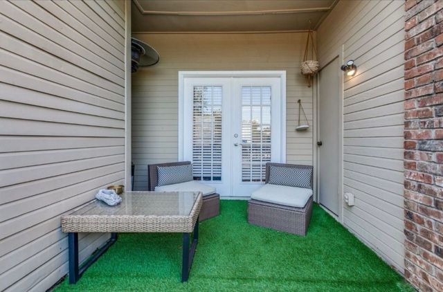 3550 Country Square Drive 109, Carrollton, TX 75006