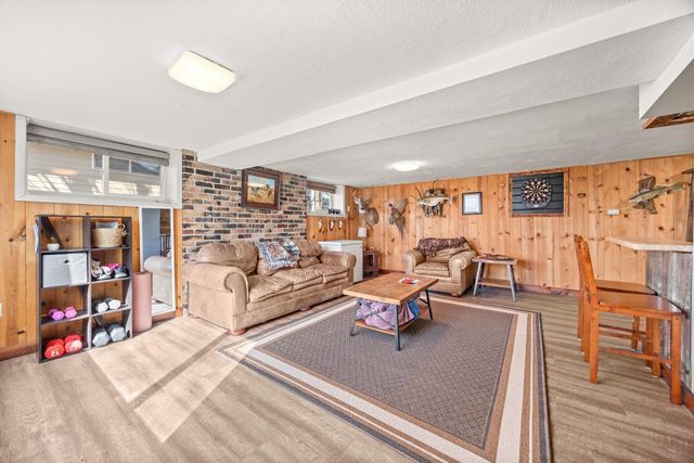 3873 Bellaire Avenue, White Bear Lake, MN 55110