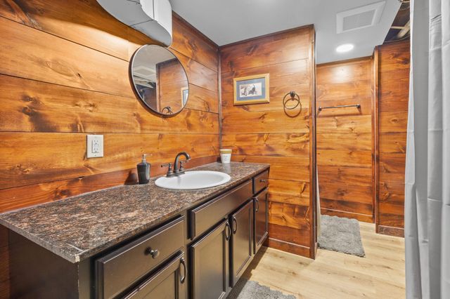 3873 Bellaire Avenue, White Bear Lake, MN 55110