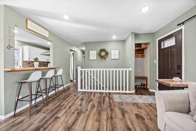 3873 Bellaire Avenue, White Bear Lake, MN 55110