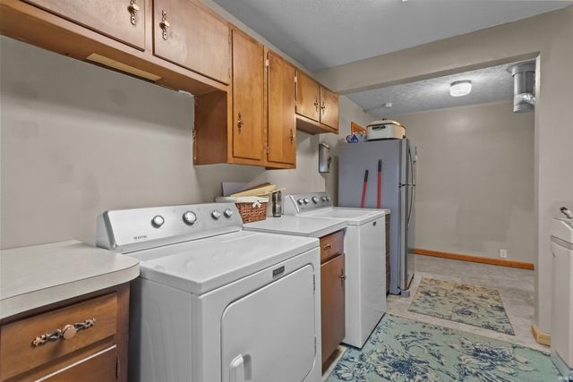936 E Center Road, Kokomo, IN 46902