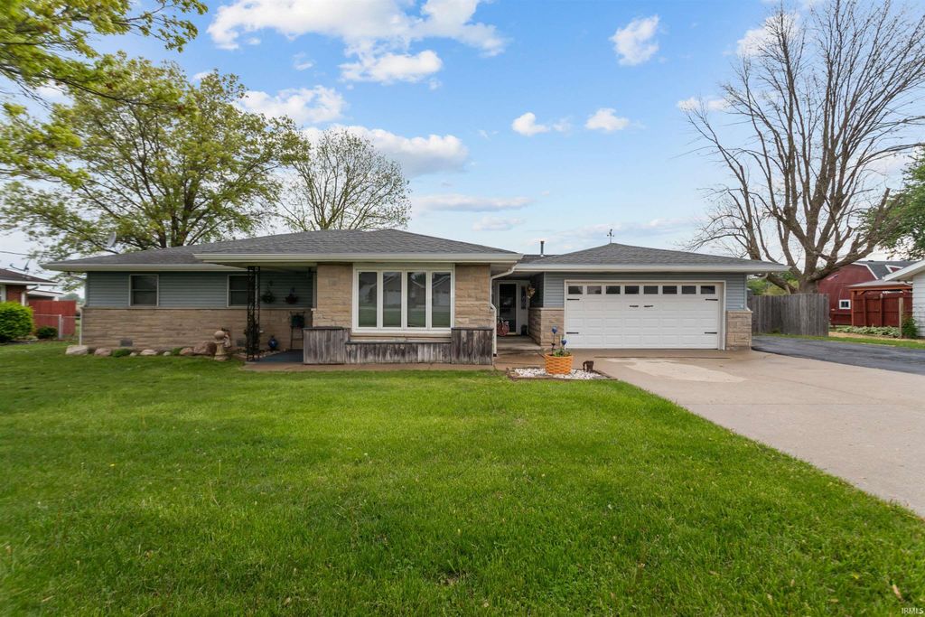 936 E Center Road, Kokomo, IN 46902