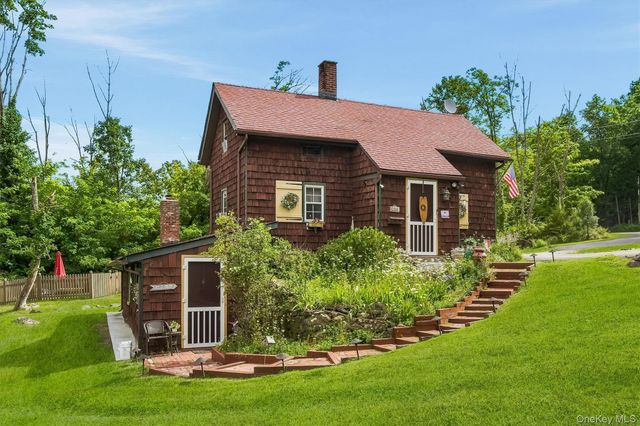 166 Bull Mill Road, Chester, NY 10918