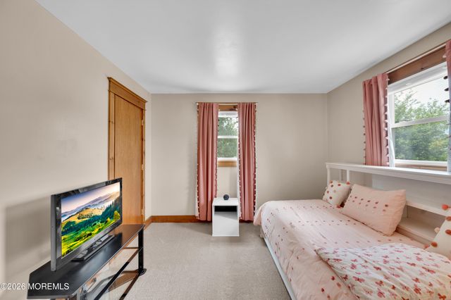 11 Crystal Avenue, New Egypt, NJ 08533