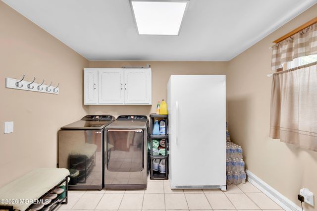 11 Crystal Avenue, New Egypt, NJ 08533