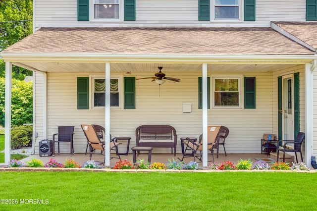 11 Crystal Avenue, New Egypt, NJ 08533
