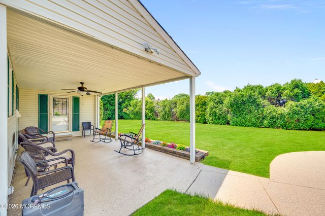 11 Crystal Avenue, New Egypt, NJ 08533