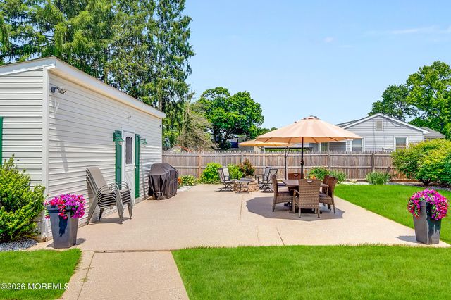 11 Crystal Avenue, New Egypt, NJ 08533