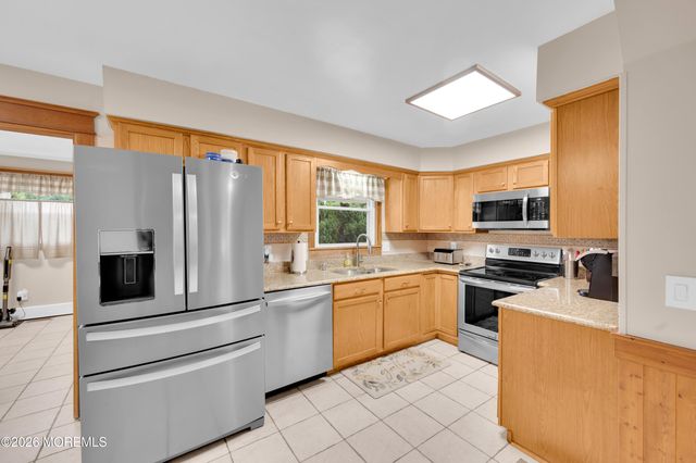 11 Crystal Avenue, New Egypt, NJ 08533