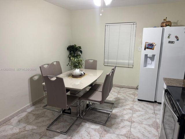 5844-5846 Pierce St, Hollywood, FL 33021