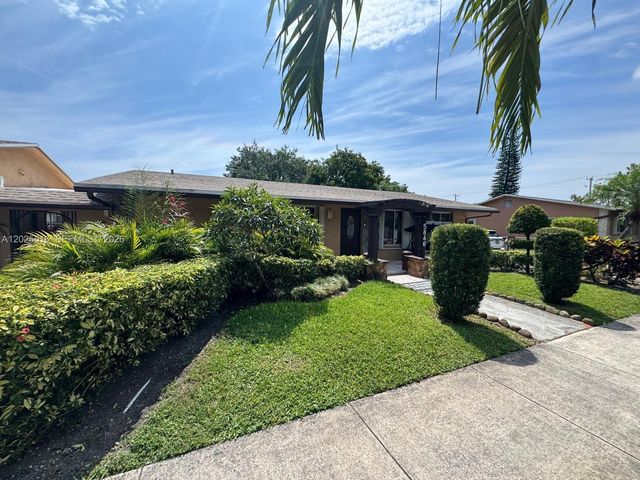 5844-5846 Pierce St, Hollywood, FL 33021