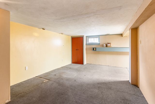 105 Metropolitan Park Ave, Seekonk, MA 02771