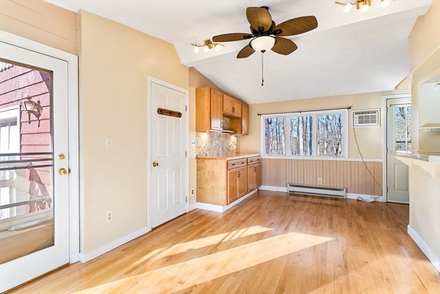 105 Metropolitan Park Ave, Seekonk, MA 02771