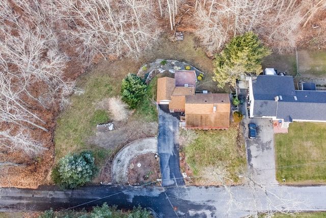 105 Metropolitan Park Ave, Seekonk, MA 02771