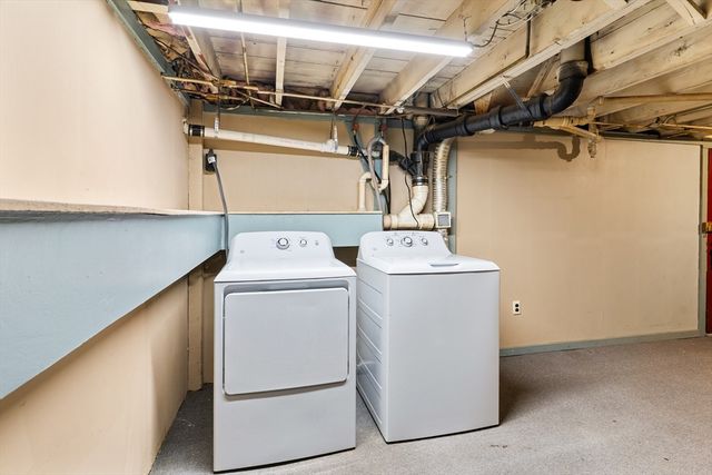 105 Metropolitan Park Ave, Seekonk, MA 02771