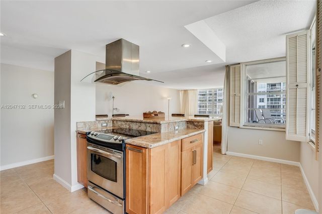 18041 Biscayne Blvd 1404, Aventura, FL 33160