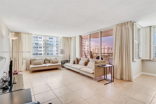 18041 Biscayne Blvd 1404, Aventura, FL 33160