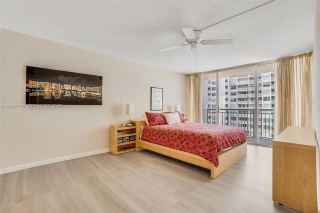 18041 Biscayne Blvd 1404, Aventura, FL 33160