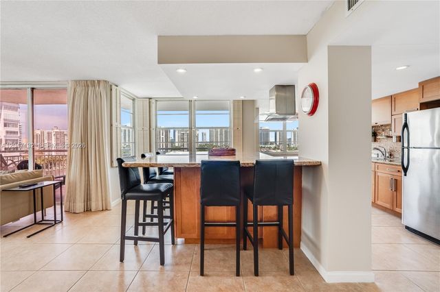 18041 Biscayne Blvd 1404, Aventura, FL 33160