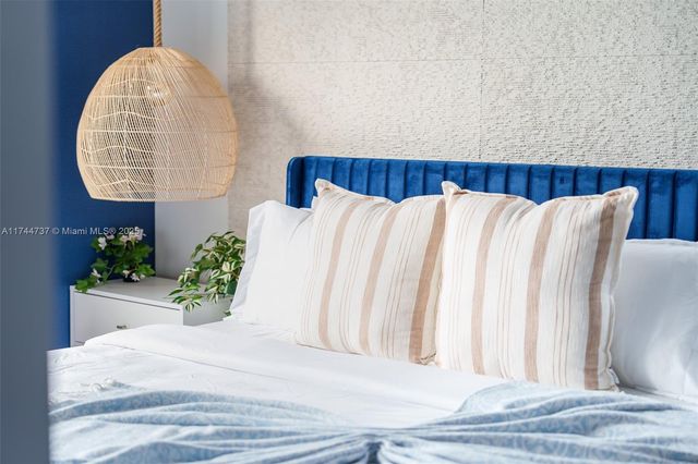 408 NW 52nd St, Miami, FL 33127