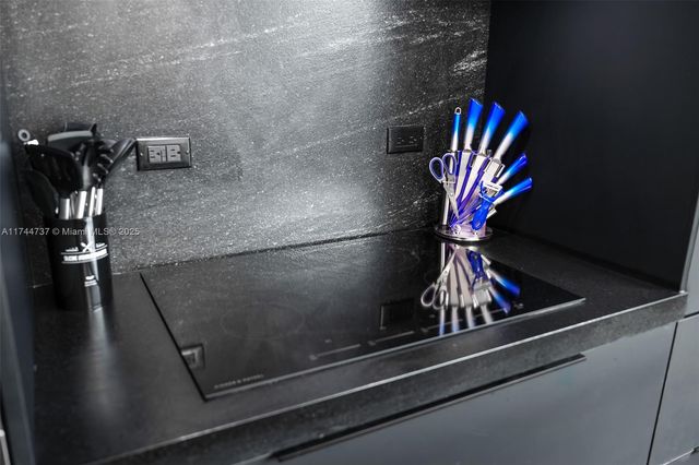 408 NW 52nd St, Miami, FL 33127