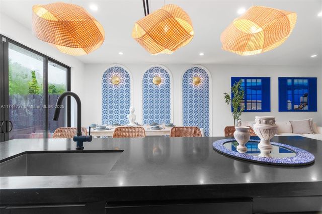 408 NW 52nd St, Miami, FL 33127