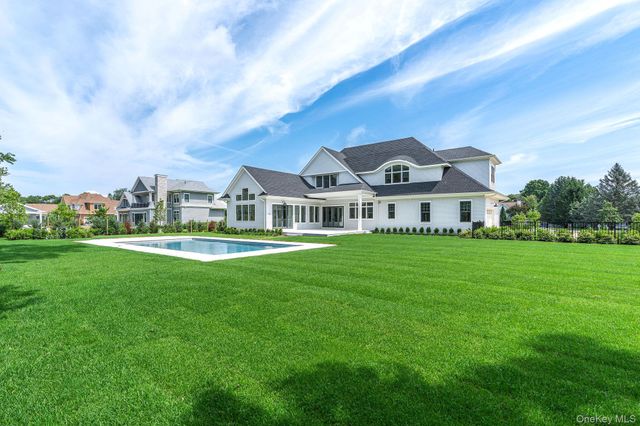 1475 Laurel Avenue, Southold, NY 11971