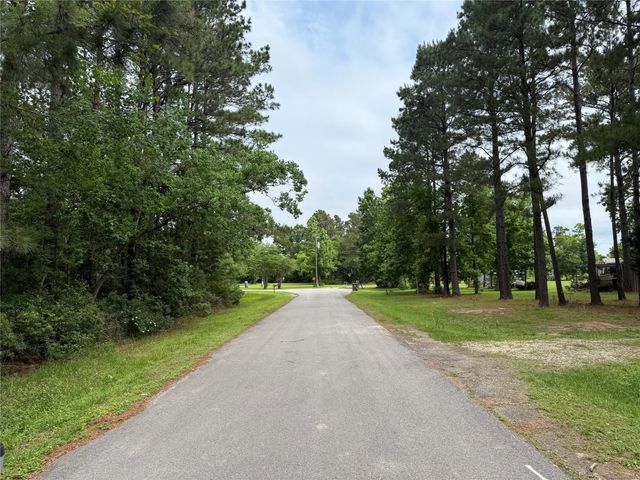 281 County Road 2316, Dayton, TX 77535