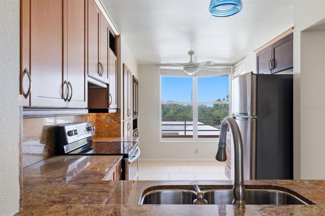 4550 PINEBROOK CIRCLE 403, Bradenton, FL 34209