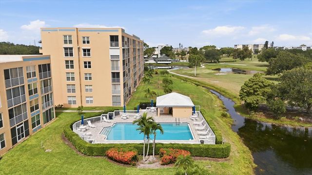 4550 PINEBROOK CIRCLE 403, Bradenton, FL 34209