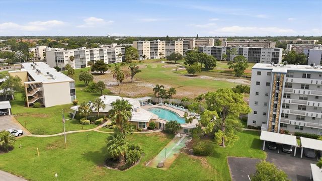 4550 PINEBROOK CIRCLE 403, Bradenton, FL 34209